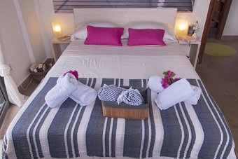 Apartamentos Kitries Cove