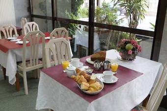 Hotel Les Portes Du Cantal