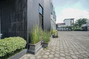 Hostal Oyo 1266 Green Palm Kostel Syariah