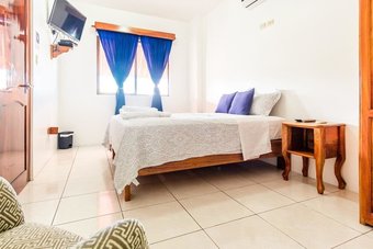 Hotel Hostal Tongo Reef