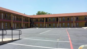 Motel Taylor Village Inn And Suites