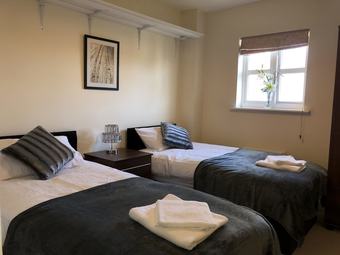 Ebbsfleet/bluewater River View Apartment