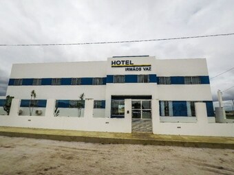 Hotel Irmaos Vaz Br 116 No Entroncamento