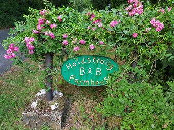 Holdstrong Farmhouse B&B