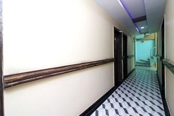 Oyo 41903 Hotel Mayur Palace