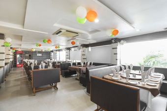 Hotel Capital O 48764 Apple Residency