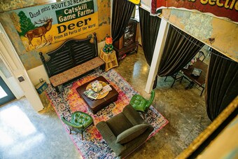 Hotel The Long Neck Inn