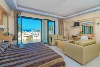 Aparthotel Ai Yannis Suites And Apartments Hotel