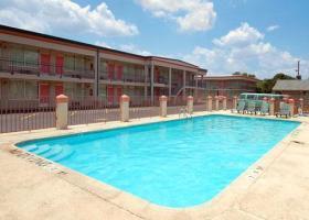 Hotel Econo Lodge Byron