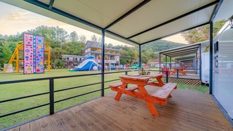 Gapyeong Saeyeon Caravan - Glamping