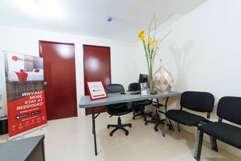 Hotel Reddoorz Plus @ Urban Deca Tondo