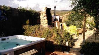 Apartment With 2 Bedrooms In La Cuevarruz, With Enclosed Garden - 90 Km From The Slopes