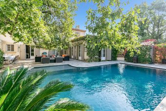 Rustical Villa With Swimming Pool, Jacuzzi And Garden