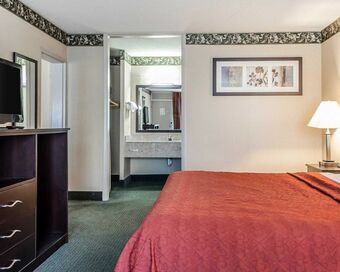 Hotel Quality Inn & Suites