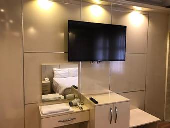 Hotel Azer