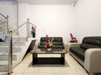 Hostal Oyo 2044 Star Hill Inn