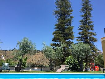 Hotel Alamal River Club