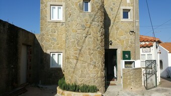 Castelinho Da Azoia Apartment