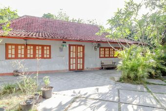Hotel Omah Nggunung Cafe & Homestay