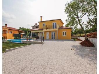 Holiday Home Nedescina 48