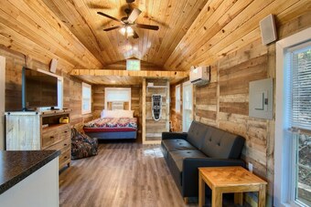 Parker Creek Bend Cabins