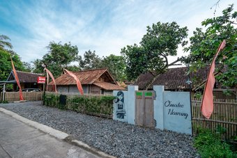 Hostal Oyo 2393 Omahe Nawung