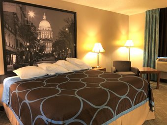 Hotel Super 8 By Wyndham Dodgeville