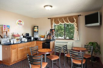 Hotel Super 8 By Wyndham Oneida Verona