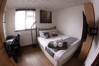 Hostal College Street Abode