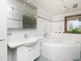 Splendid Apartment In Uderns Near The Hochzillertal Ski Area