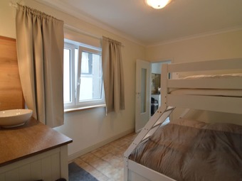 Comfortable Apartment In The Town Centre, Within Walking Distance Of The Ocean