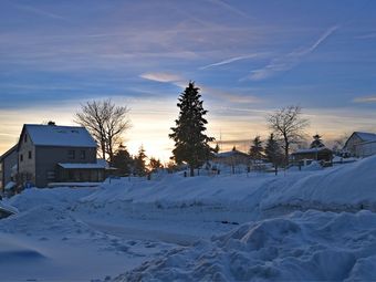 Beautiful Ground Floor Apartment With Use Of The Garden In Neustadt Am Rennsteig
