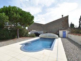 Spacious Villa With Private Swimming Pool In Marseillette
