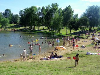 Beautiful Holiday Home In Aquitaine Near The Forest