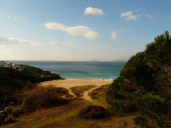 Large Sunny Apartment In Sanxenxo With Direct Access To The Beach