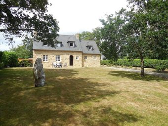 Quaint Holiday Home In Logonna-daoulas Near Sea