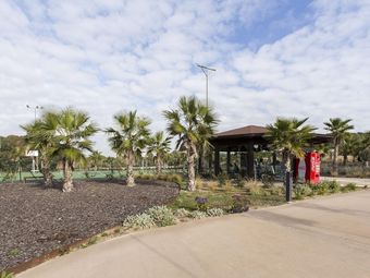 Beautiful Luxury Apartment In Las Colinas Golf & Country Club, Shared Pool