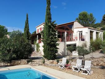 Cozy Holiday Home With Private Swimming Pool In Pierrerue