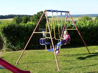 Cozy Apartment In Leudersdorf Eifel With Terrace