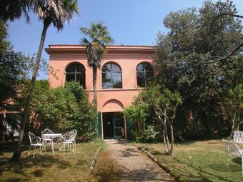 Agroturismo Pretty Farmhouse In Bacchereto With Swimming Pool