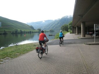 Cozy Apartment With Fenced Garden In Faid