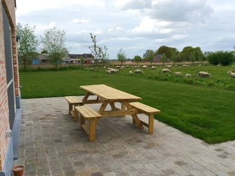 Magnificent Country House With Large Garden Near The City Of Ghent