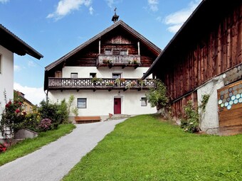 Spacious Cottage Near Ski Area In Sankt Johann Im Pongau