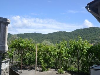 Cozy Holiday Home In Testico Liguria With Garden