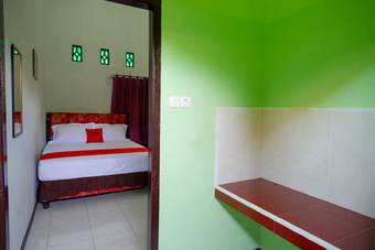 Hotel Reddoorz Near Universitas Cokroaminoto Palopo