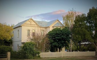 Hotel Blayney House