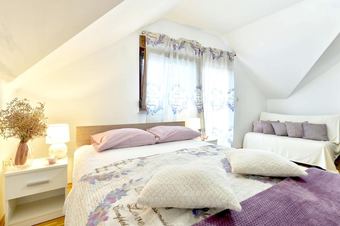 Villa With 4 Bedrooms In Tur?in, With Private Pool, Enclosed Garden And Wifi