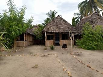 Hotel Ushongo Beach Bandas