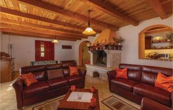 Holiday Home Stancija Negrin Bb Cr