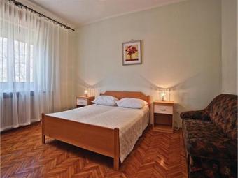 Apartment Borinici VI